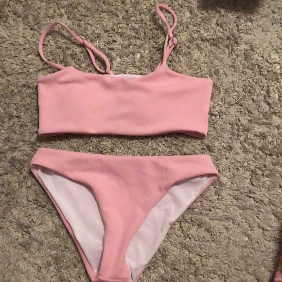 Pink Bikini Set - Picture 2 of 6